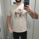 Koszulka beżowa – od zera do klasy średniej